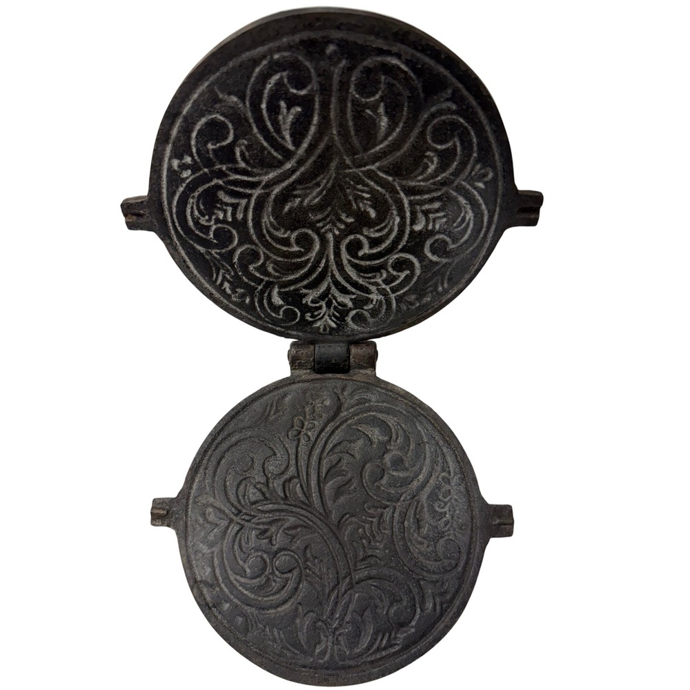 Antique OM&S No 5 Cast Iron Wafer Press Floral Scroll Pattern 6.5 Inch